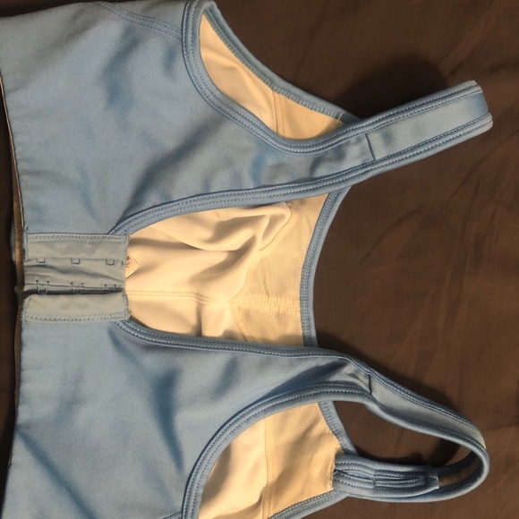 Moving comfort sports bra - Picture 2 of 3